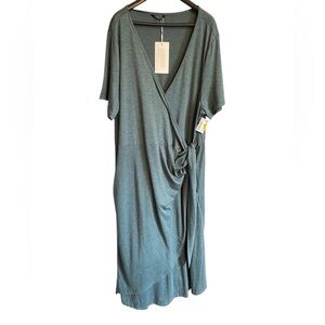 BloomChic Heathered Green Wrap Dress-Knots in front-Dome fastener-Size 22-26 NWT